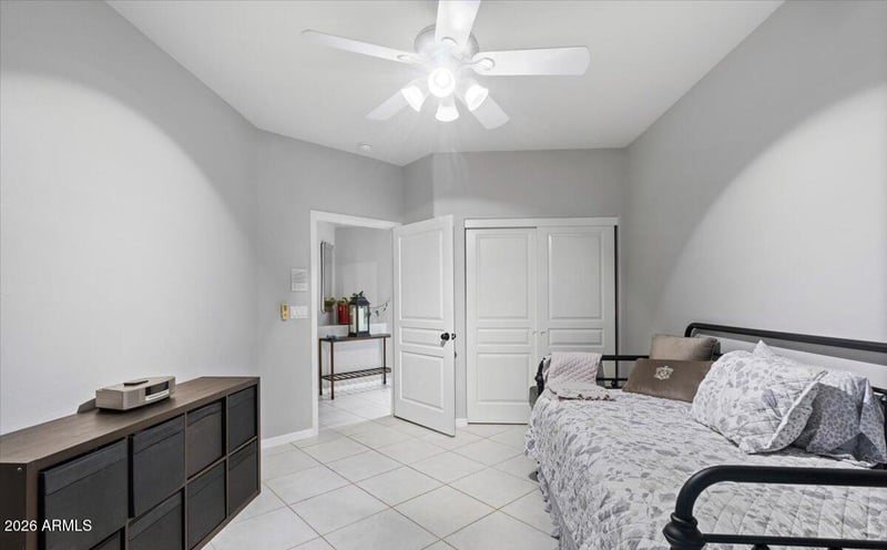 6361 Deer Valley Rd, Glendale, AZ 85308