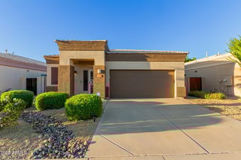 6366 Blackhawk Dr, Glendale, AZ 85308