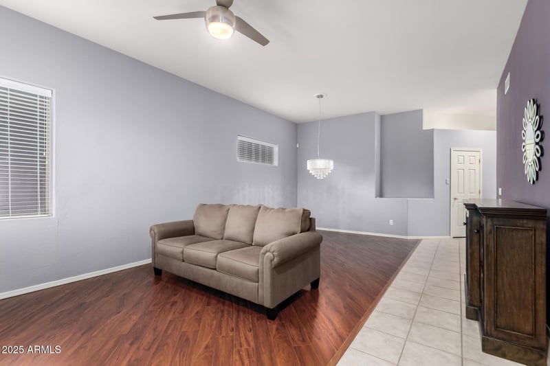 6366 Blackhawk Dr, Glendale, AZ 85308