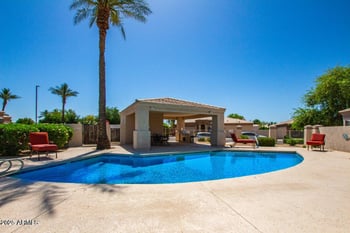 6366 Blackhawk Dr, Glendale, AZ 85308