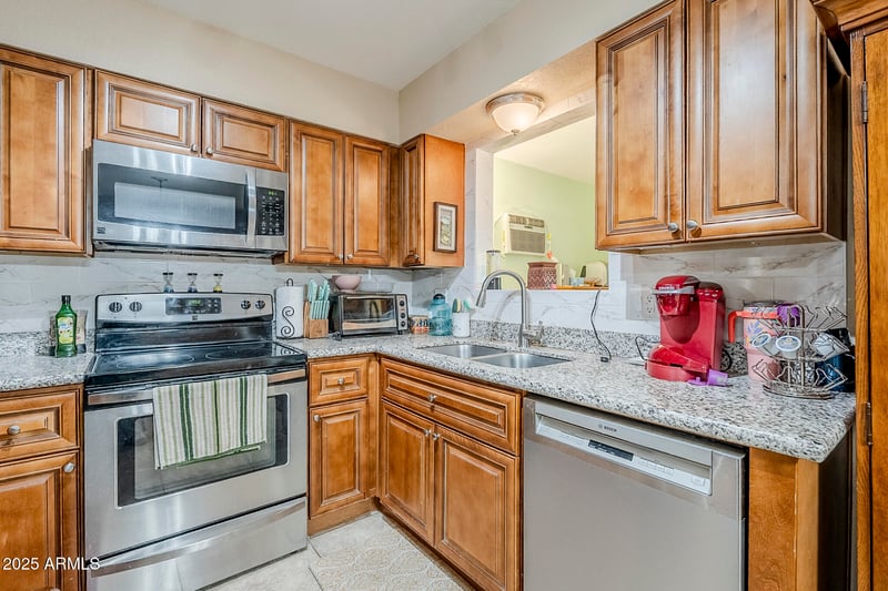 637 Copper Dr, Apache Junction, AZ 85120