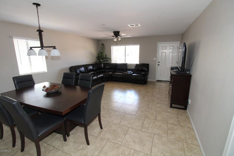 637 N 30th St, Phoenix, AZ 85008