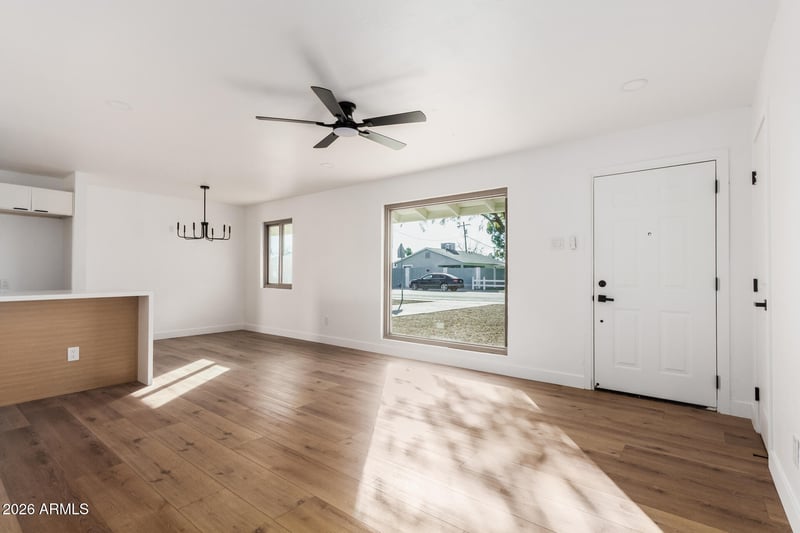 637 Sunset Dr, Chandler, AZ 85225