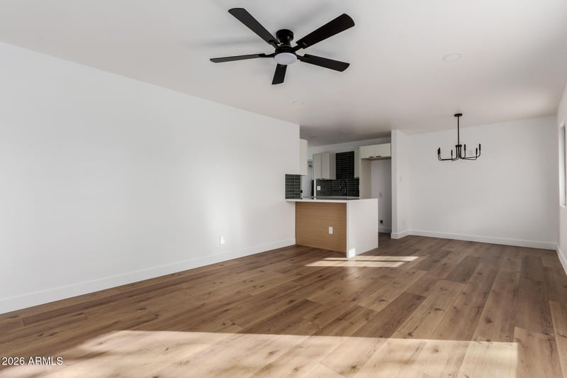 637 Sunset Dr, Chandler, AZ 85225