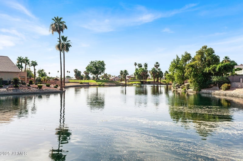6376 Louise Dr, Glendale, AZ 85310