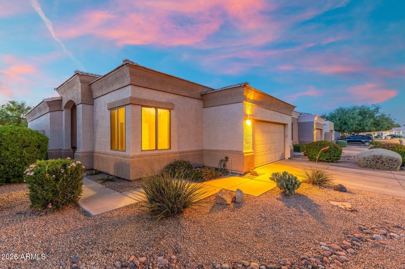 6384 Pontiac Dr, Glendale, AZ 85308