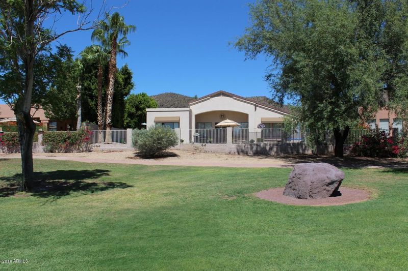 6385 W Robin Ln, Glendale, AZ 85310