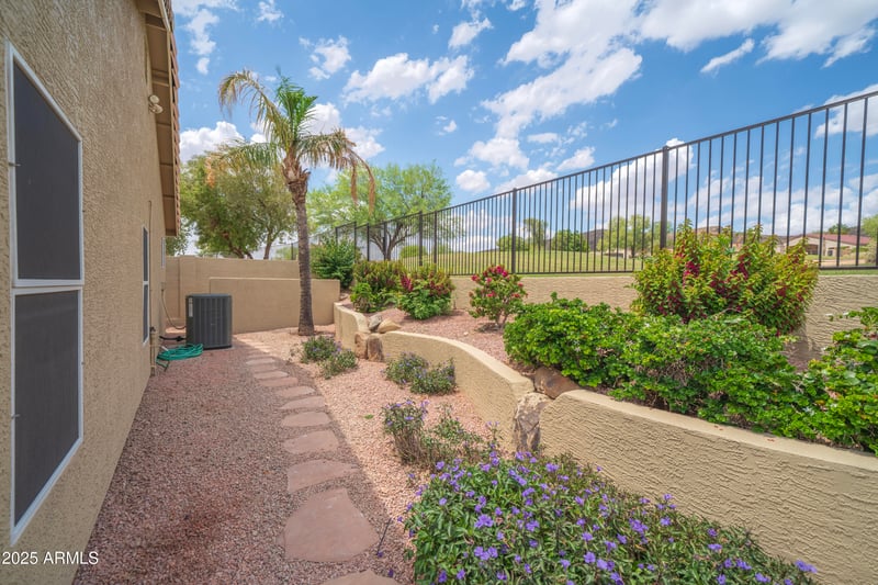 6388 Donald Dr, Glendale, AZ 85310