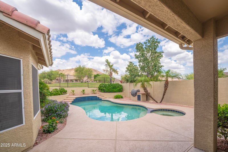 6388 Donald Dr, Glendale, AZ 85310