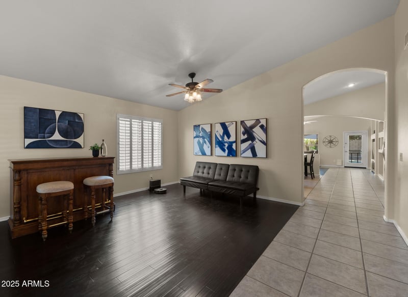 6391 Taro Ln, Glendale, AZ 85308