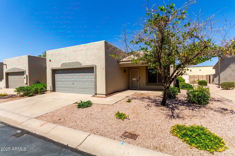 64 63rd St #25, Mesa, AZ 85205