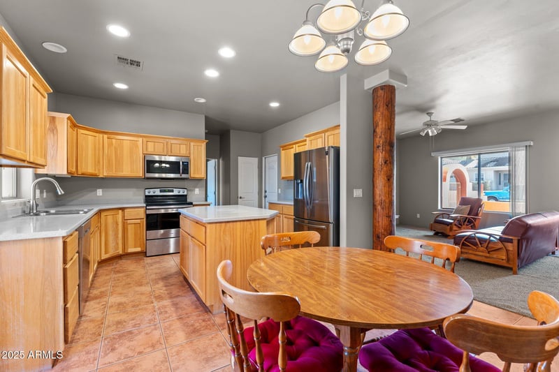 640 Desert Canyon Rd, Wickenburg, AZ 85390