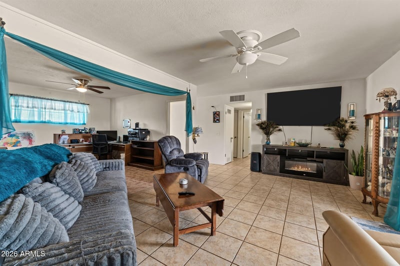 640 N Heights Rd, Wickenburg, AZ 85390