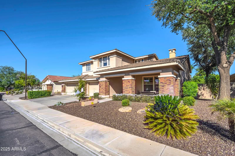 640 Vinedo Ln, Tempe, AZ 85284