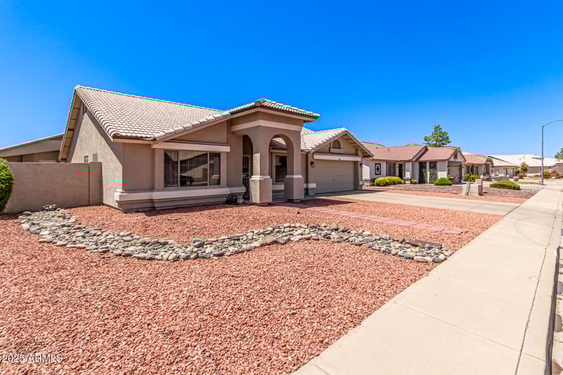 6401 Grovers Ave, Glendale, AZ 85308