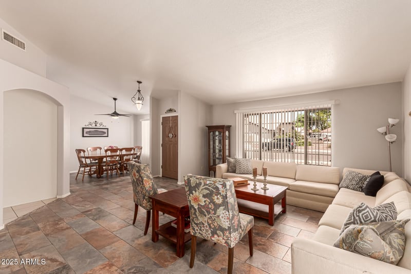 6401 Grovers Ave, Glendale, AZ 85308