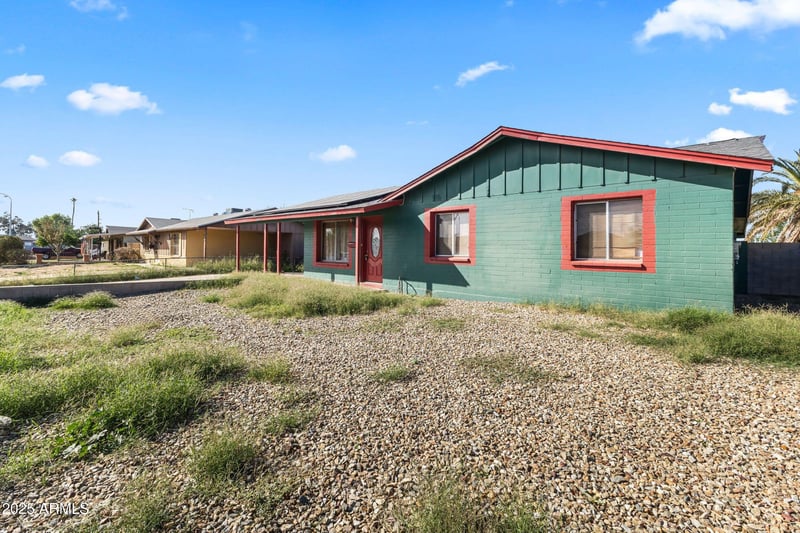 6402 Avalon Dr, Phoenix, AZ 85033