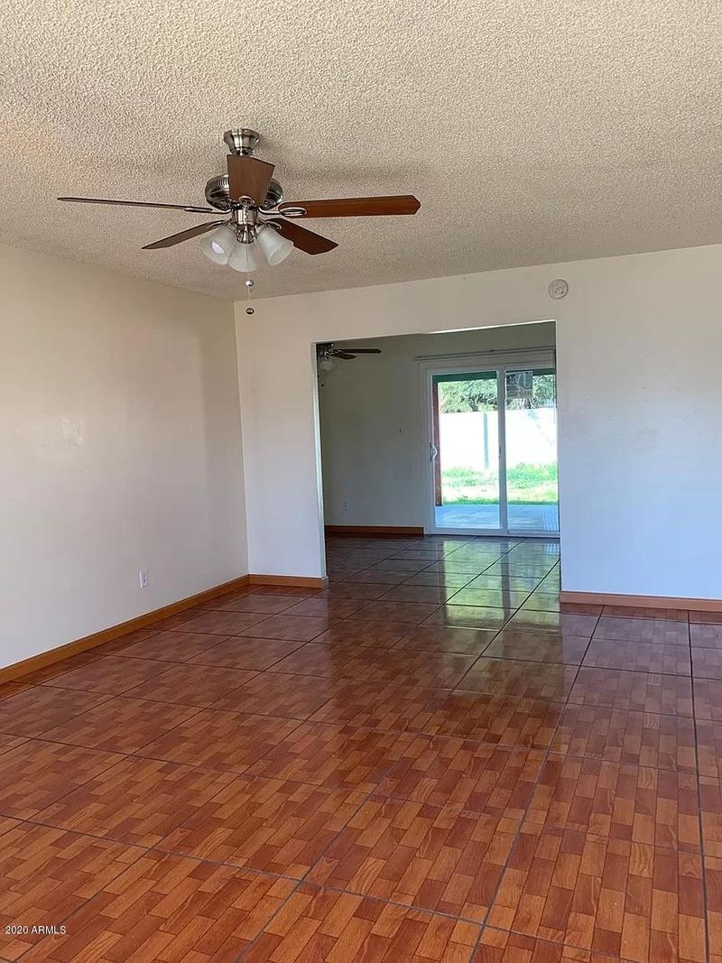 6402 W Avalon Dr, Phoenix, AZ 85033