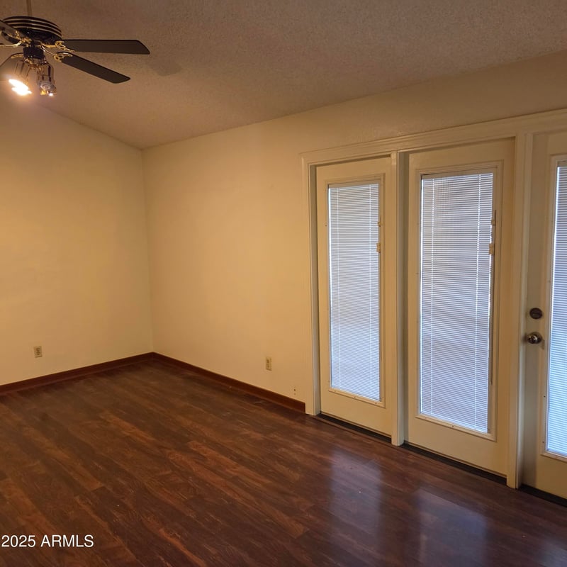 6404 Sunnyslope Ln, Glendale, AZ 85302