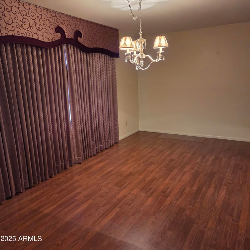 6404 Sunnyslope Ln, Glendale, AZ 85302