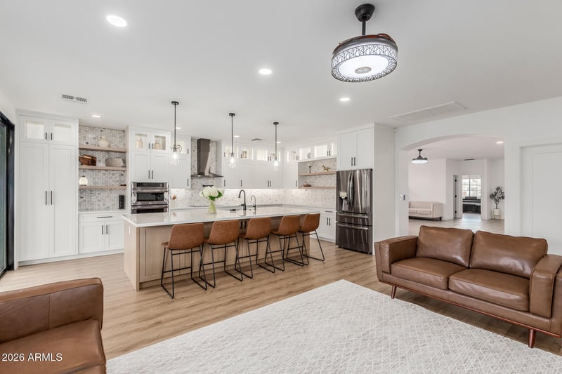 6404 W Black Hill Rd, Phoenix, AZ 85083