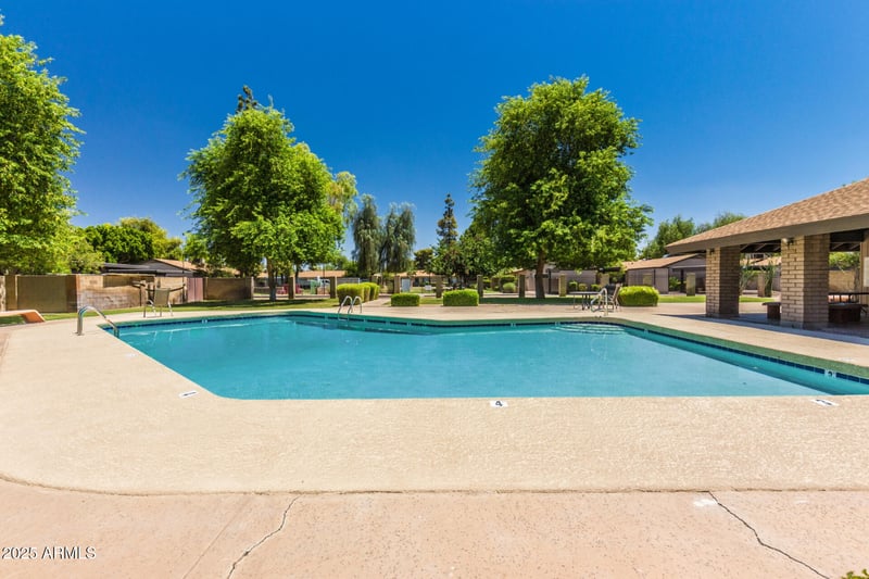 6406 Lakeshore Dr #D, Tempe, AZ 85283