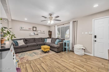 6407 Aspen Ave, Mesa, AZ 85206