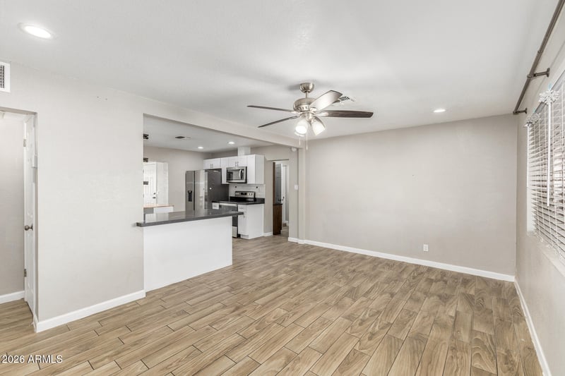 6407 Aspen Ave, Mesa, AZ 85206