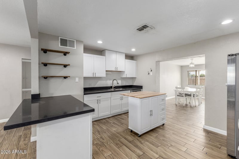 6407 Aspen Ave, Mesa, AZ 85206