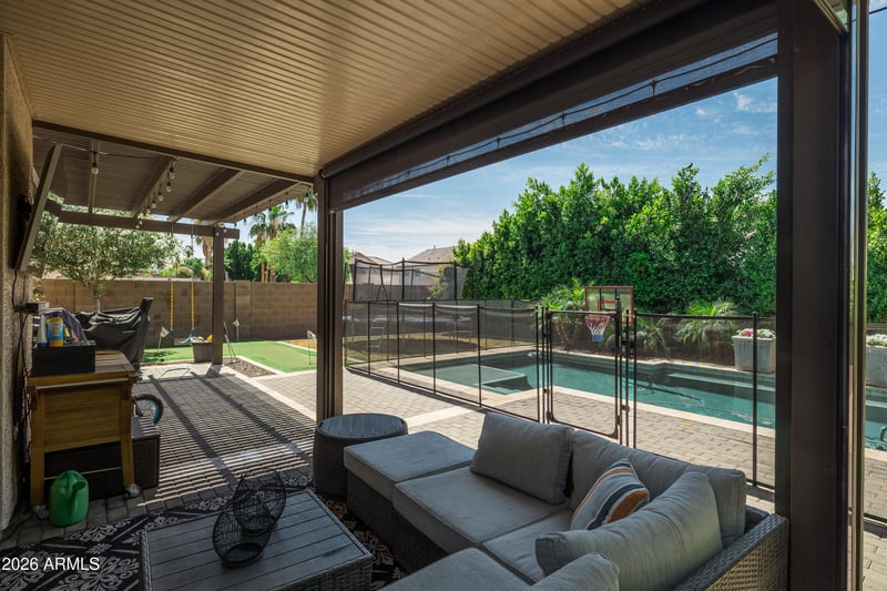 6407 W Saddlehorn Rd, Phoenix, AZ 85083