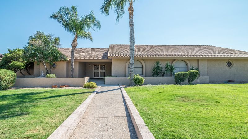 6407 W Wagoner Rd, Glendale, AZ 85308