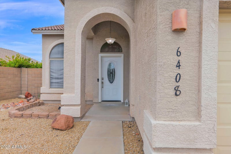 6408 Chisum Trl, Phoenix, AZ 85083