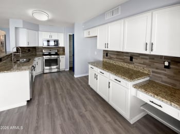 6408 Chisum Trl, Phoenix, AZ 85083