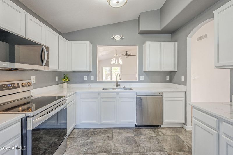6408 W Prickly Pear Trl, Phoenix, AZ 85083