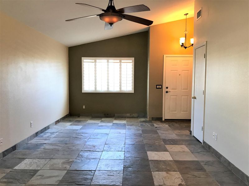 6408 W Saddlehorn Rd, Phoenix, AZ 85083