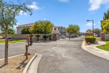 6409 11th Dr, Phoenix, AZ 85013