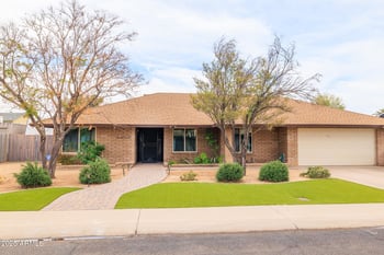 6409 Riviera Dr, Glendale, AZ 85304