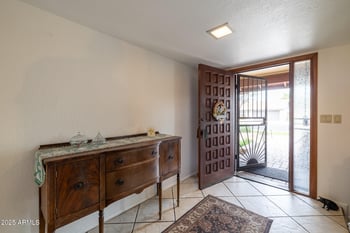 6409 Riviera Dr, Glendale, AZ 85304