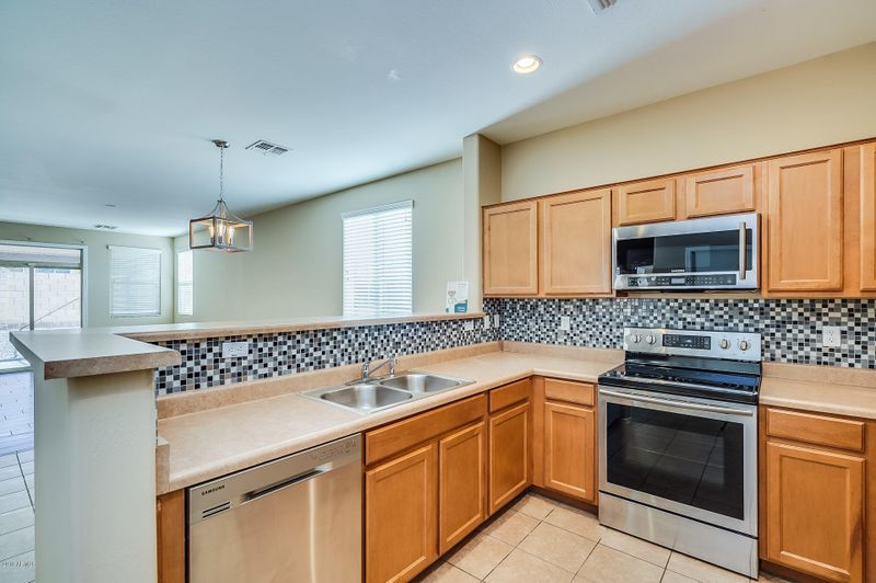 6411 S 73rd Dr, Laveen, AZ 85339