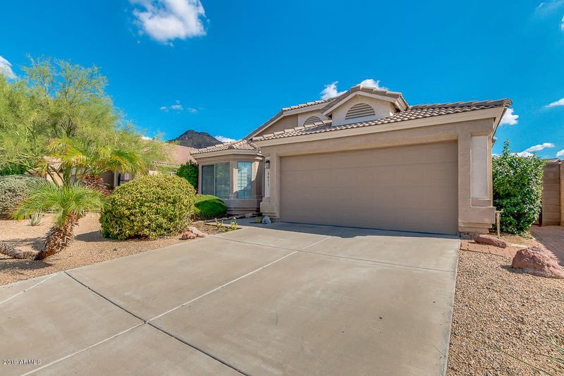 6411 W Chisum Trl, Phoenix, AZ 85083