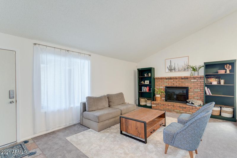 6411 W Eva St, Glendale, AZ 85302