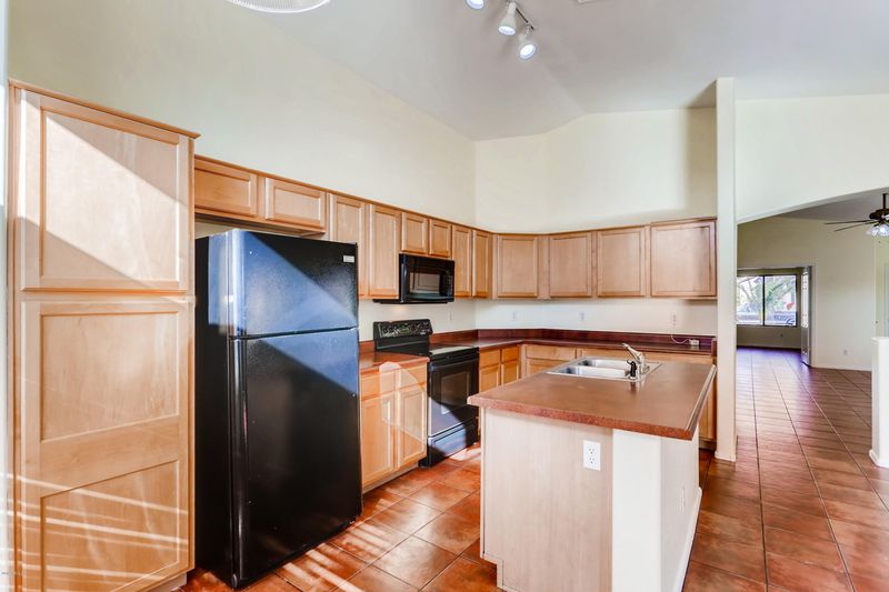 6411 W Watkins St, Phoenix, AZ 85043