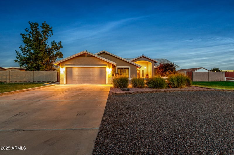 6413 171st Ln, Waddell, AZ 85355