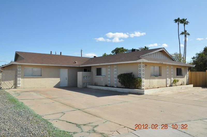 6413 N 46th Dr, Glendale, AZ 85301
