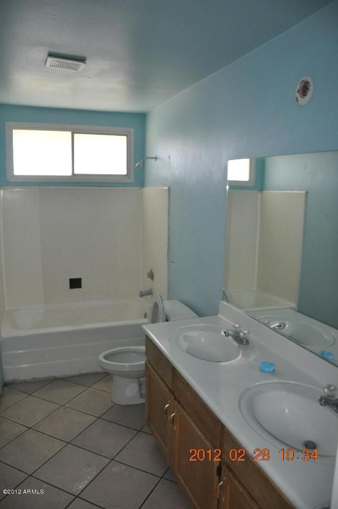 6413 N 46th Dr, Glendale, AZ 85301
