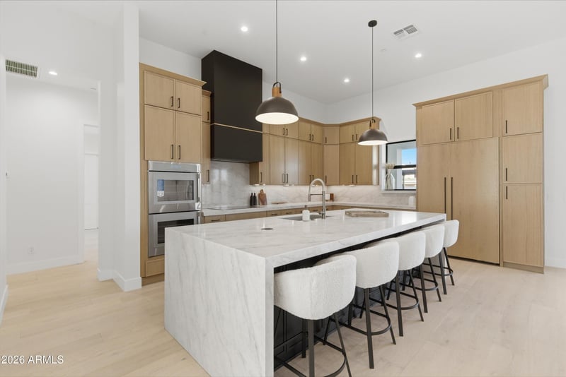 6413 N 82nd Way, Scottsdale, AZ 85250