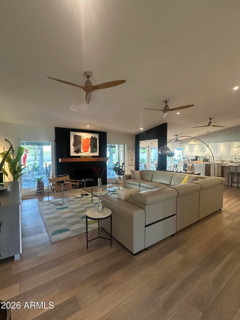 6413 Bloomfield Rd, Glendale, AZ 85304