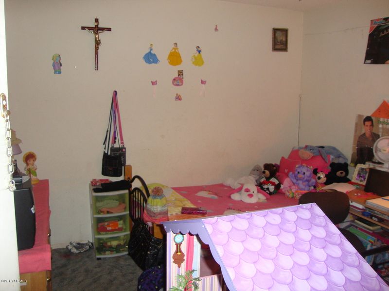 6413 W Monterey Way, Phoenix, AZ 85033