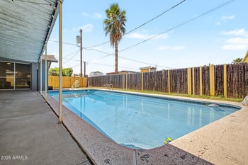 6414 45th Ave, Glendale, AZ 85301