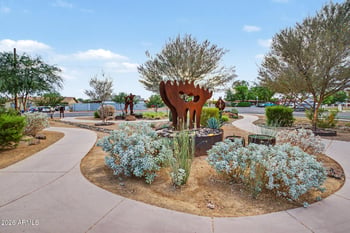 6414 Mitchell Dr, Phoenix, AZ 85033